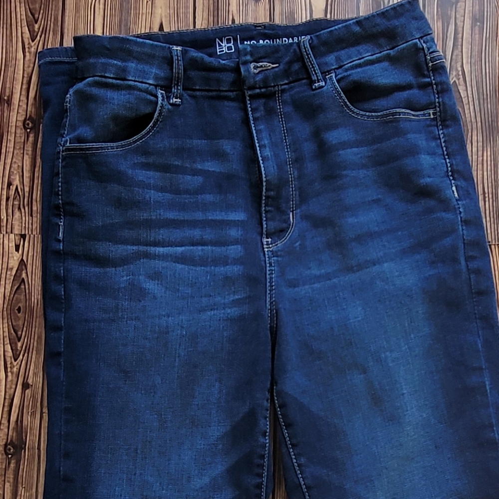 No Boundaries High Waisted Jeans Size 11 - Picture 5 of 7
